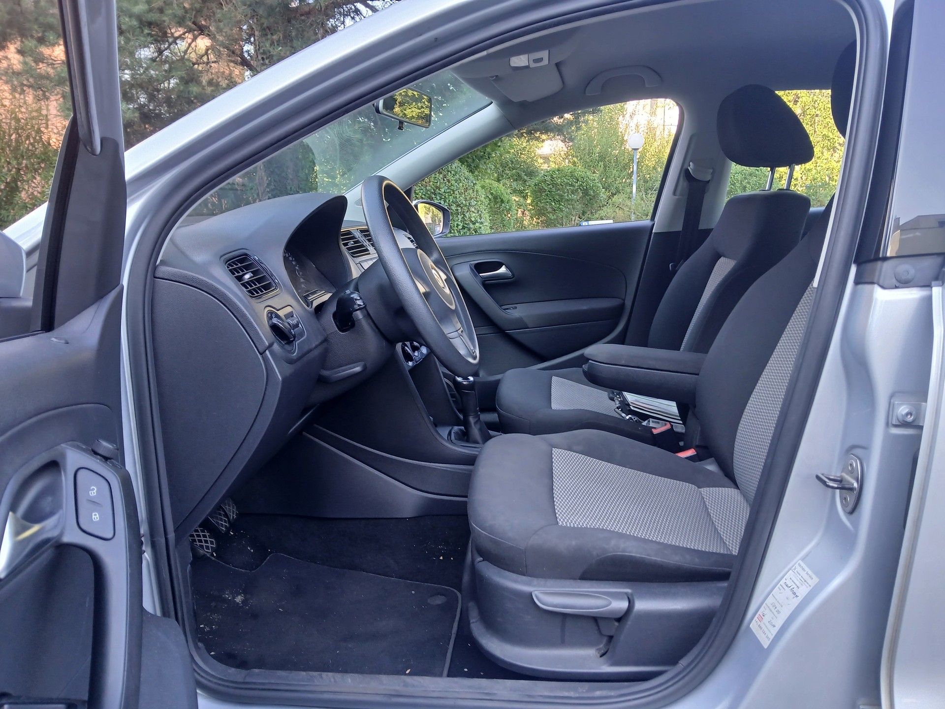 VW Polo 1.4 16V Trendline-image-8
