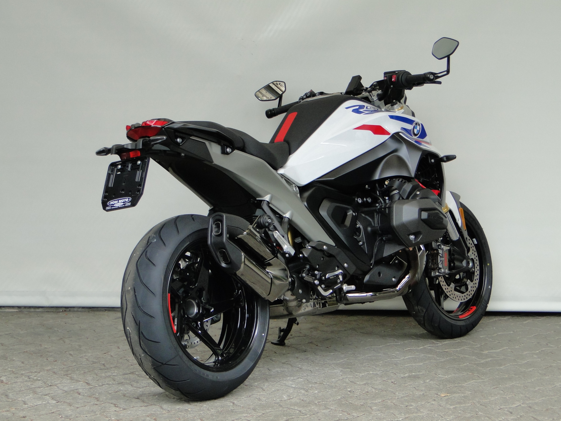 BMW R 1300 R Performance ASA, BOXER BONUS CHF 1'500.- & 2.9% LEASING-showroom-element-3