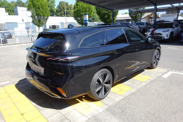 PEUGEOT 308 SW 1.2 HEV 145 GT-image-12