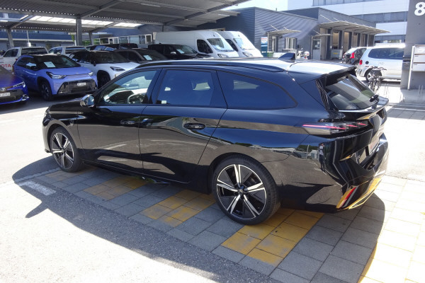 PEUGEOT 308 SW 1.2 HEV 145 GT-image-3