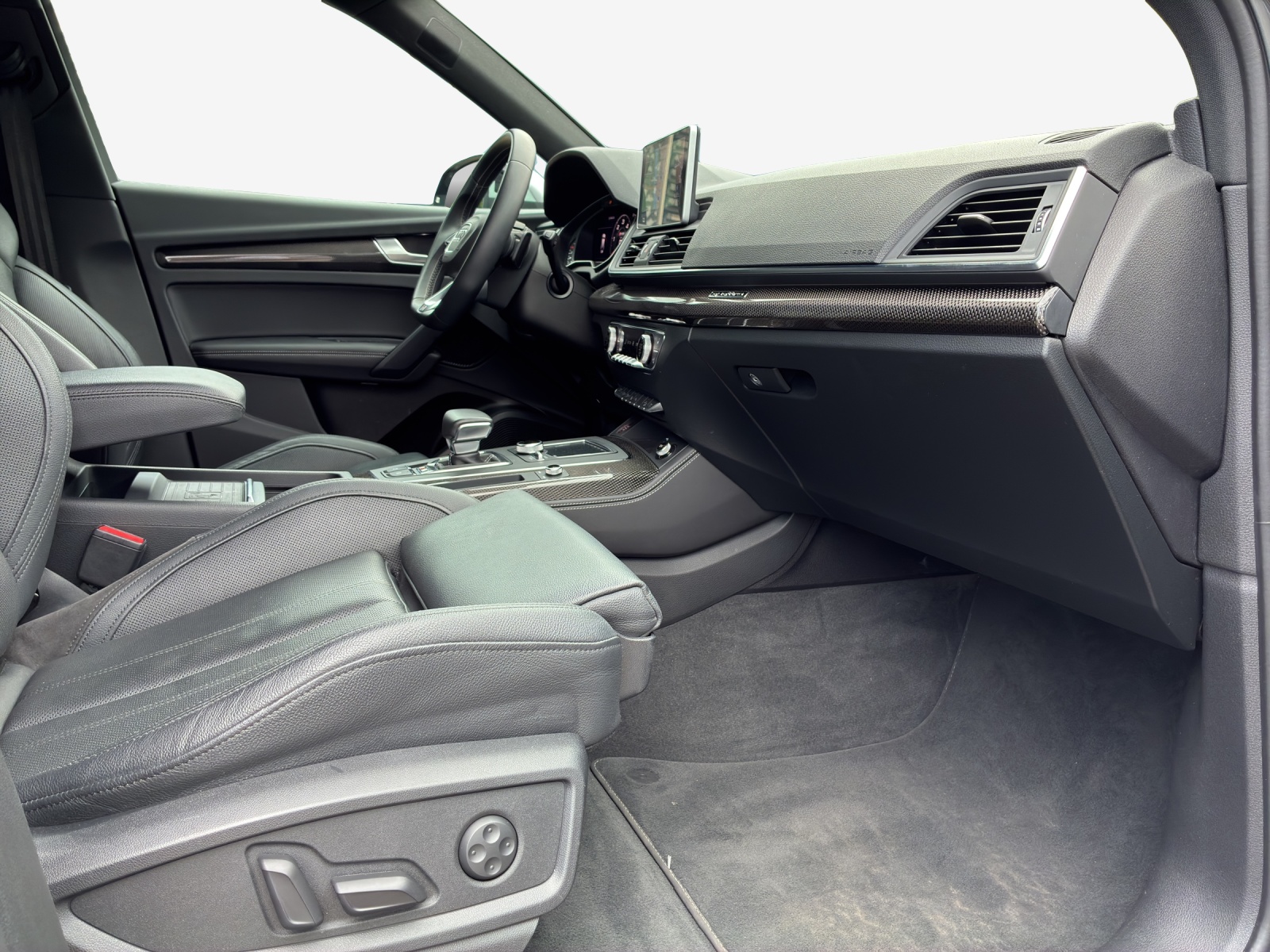 AUDI SQ5 TDI quattro tiptronic-image-14