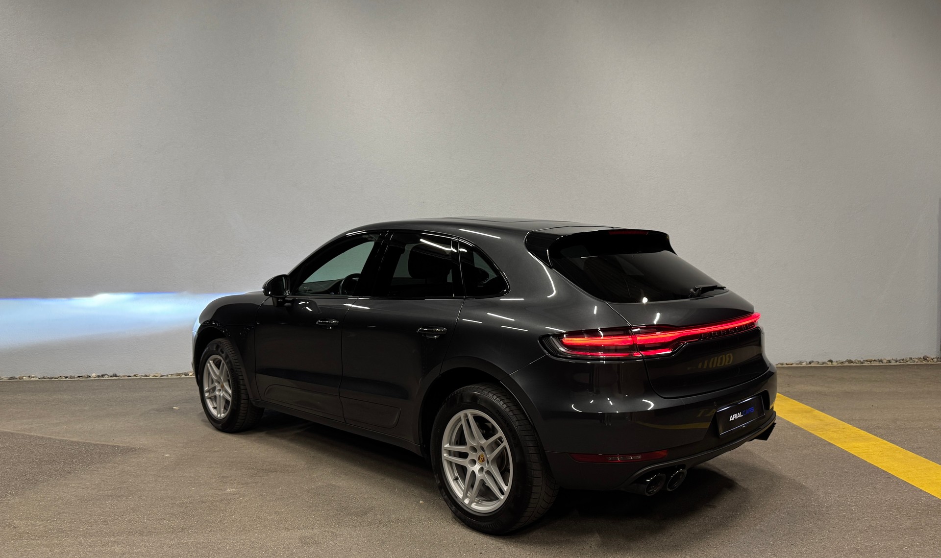 PORSCHE Macan S PDK *CH-FZ*AHK*PANO*BOSE*CARBON PAKET*SPORT CHRONO*ACC*AB SERVICE*-image-1