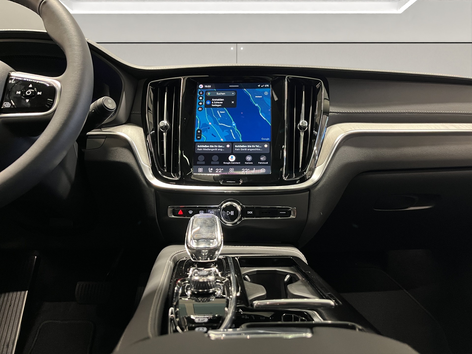 VOLVO V60 2.0 T6 TE Ultra Dark eAWD-image-10