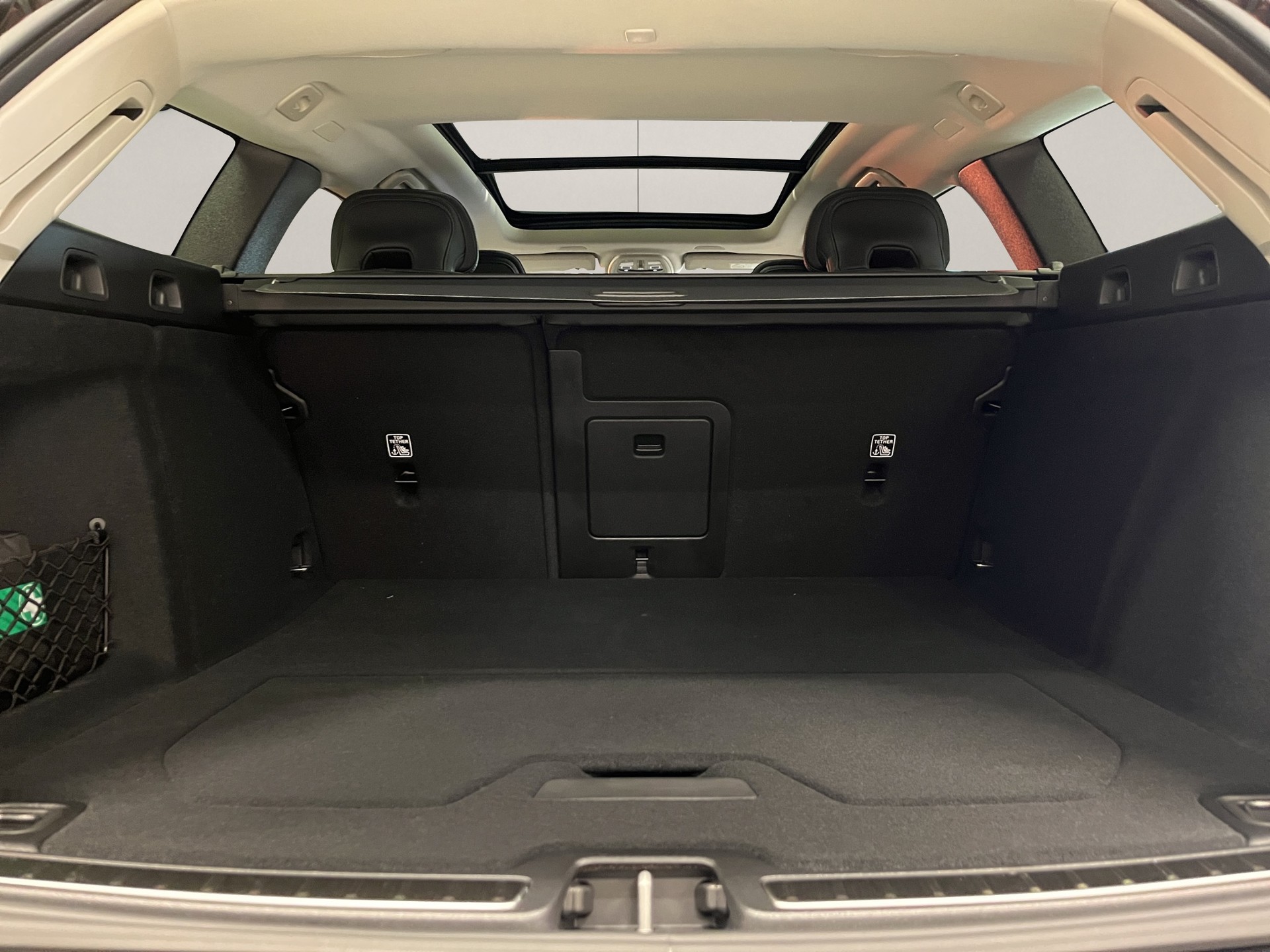 VOLVO V60 2.0 T6 TE Ultra Dark eAWD-image-5