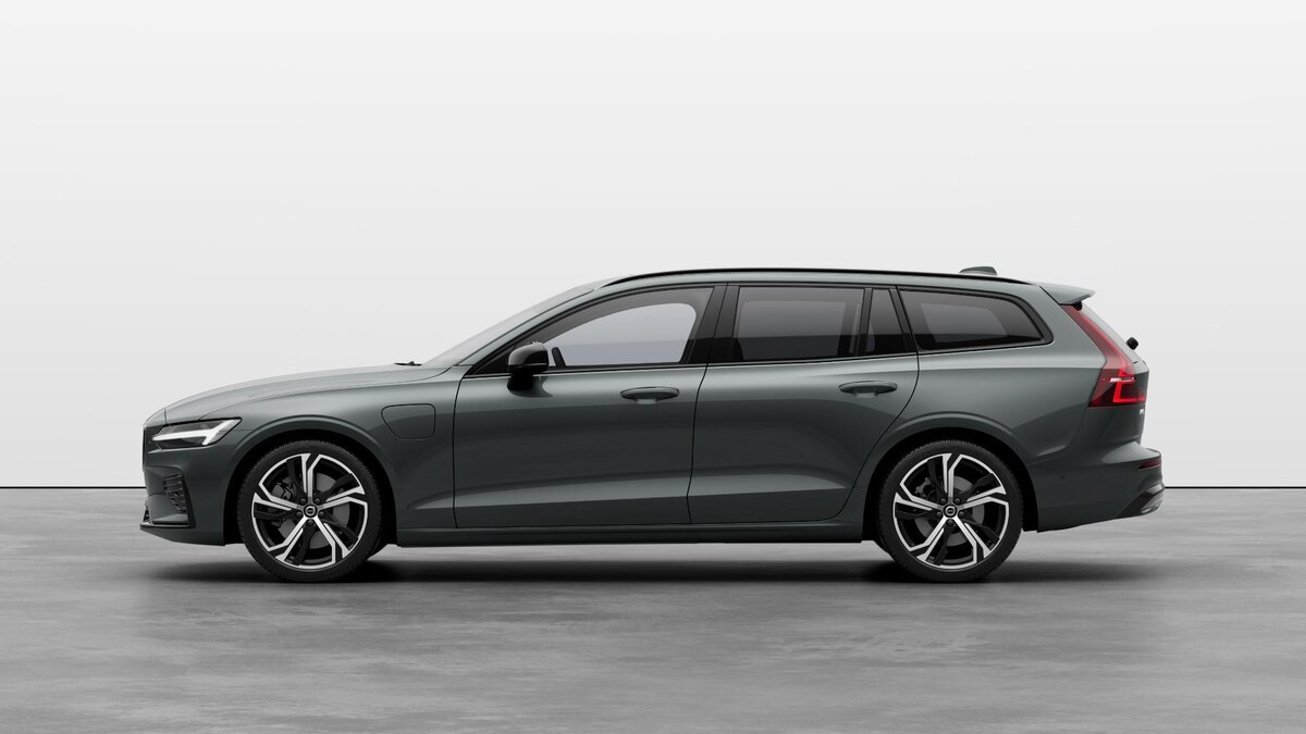 VOLVO V60 2.0 T6 TE Ultra Dark eAWD-image-2