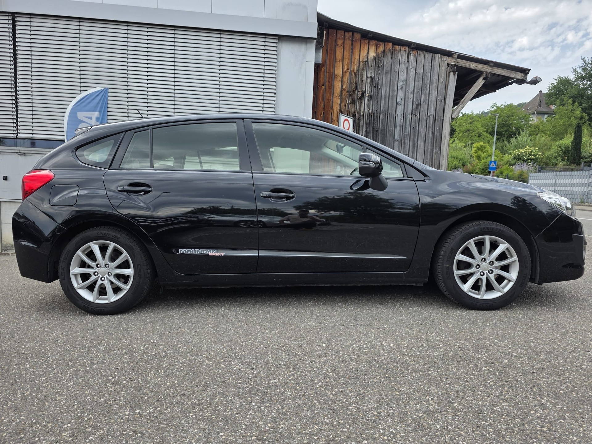 SUBARU Impreza 1.6 Swiss two-image-13