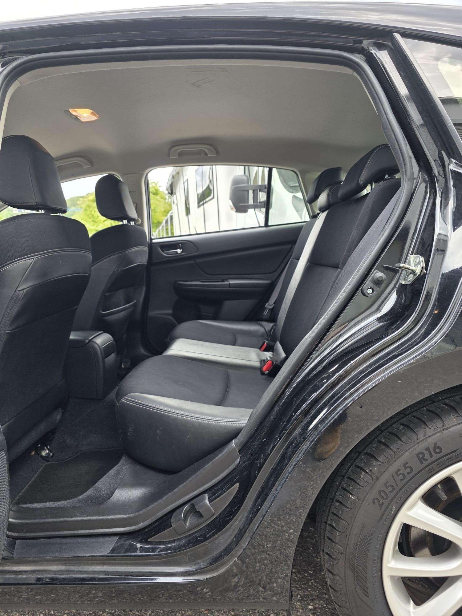 SUBARU Impreza 1.6 Swiss two-image-9