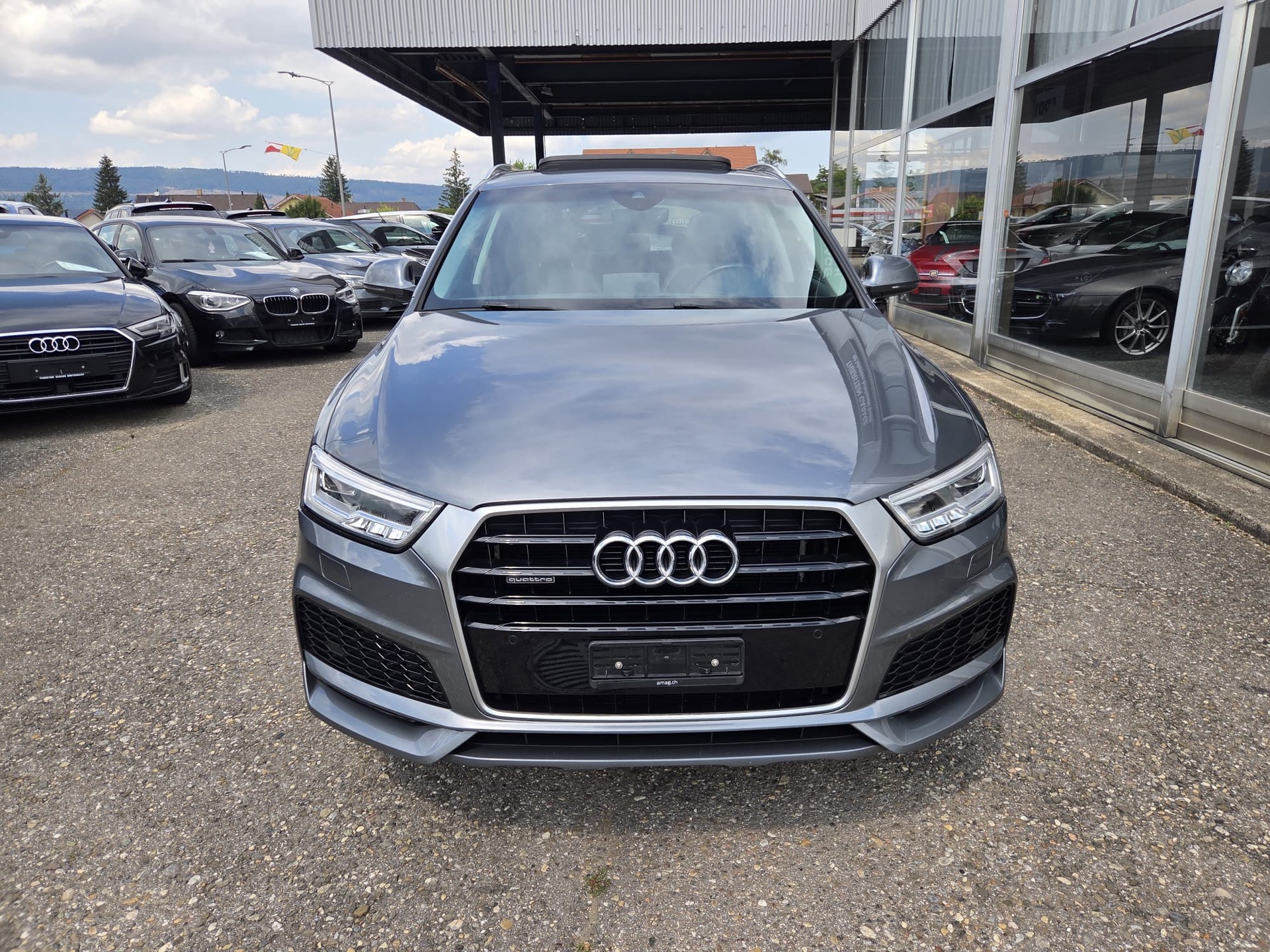 AUDI Q3 2.0 TDI sport quattro S-tronic NEUER MOTOR 500 Km!-image-1
