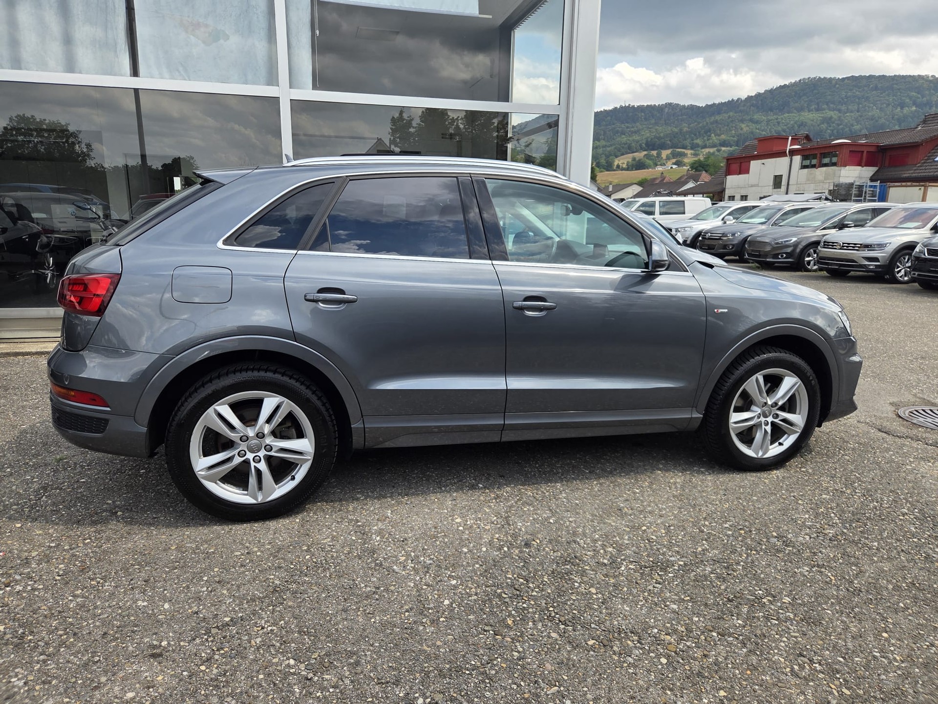 AUDI Q3 2.0 TDI sport quattro S-tronic NEUER MOTOR 500 Km!-image-8