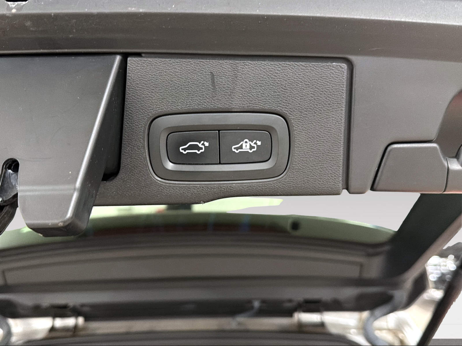 VOLVO XC60 2.0 T8 TE Inscription eAWD-image-6