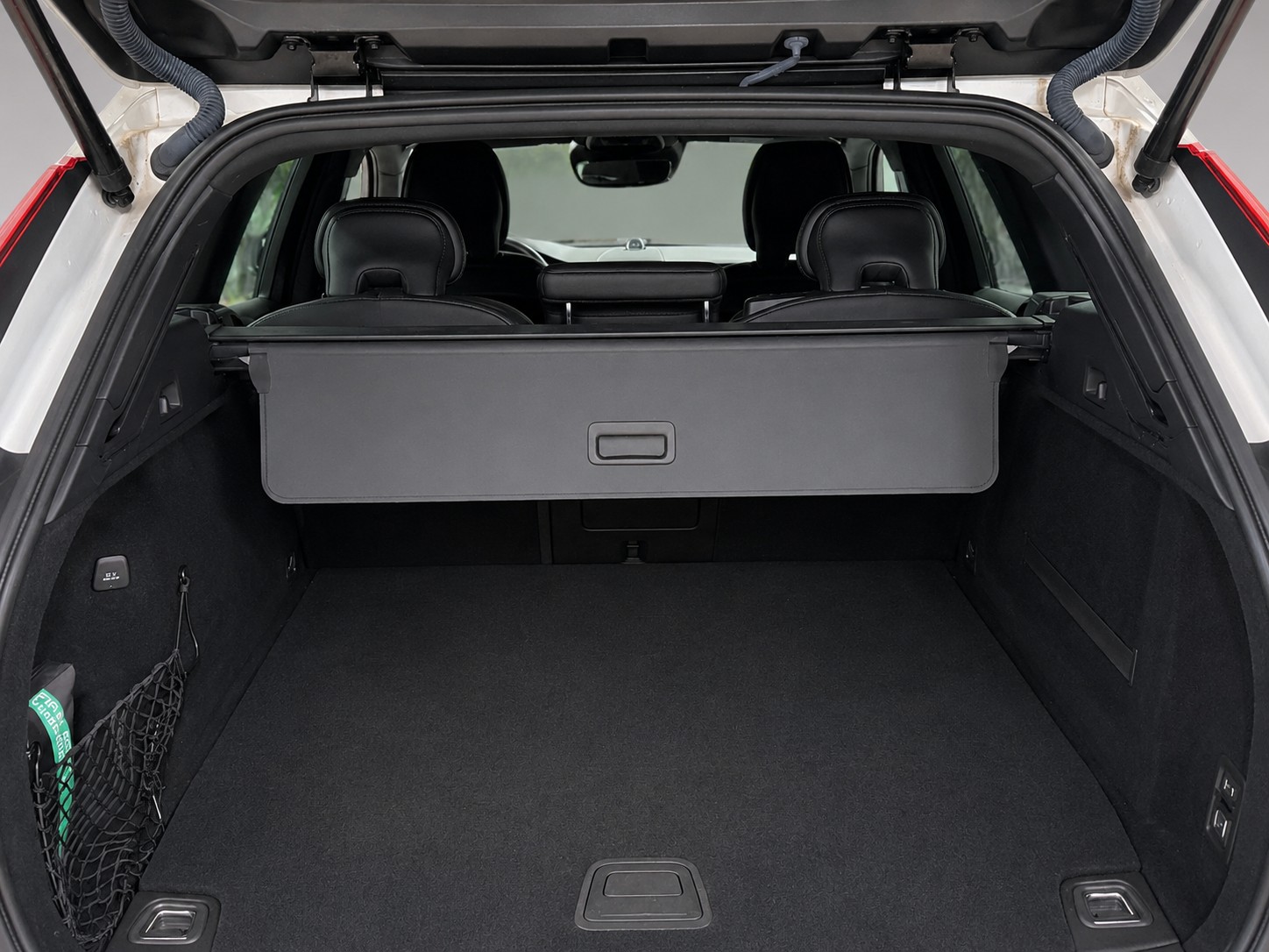 VOLVO XC60 2.0 T8 TE Inscription eAWD-image-5