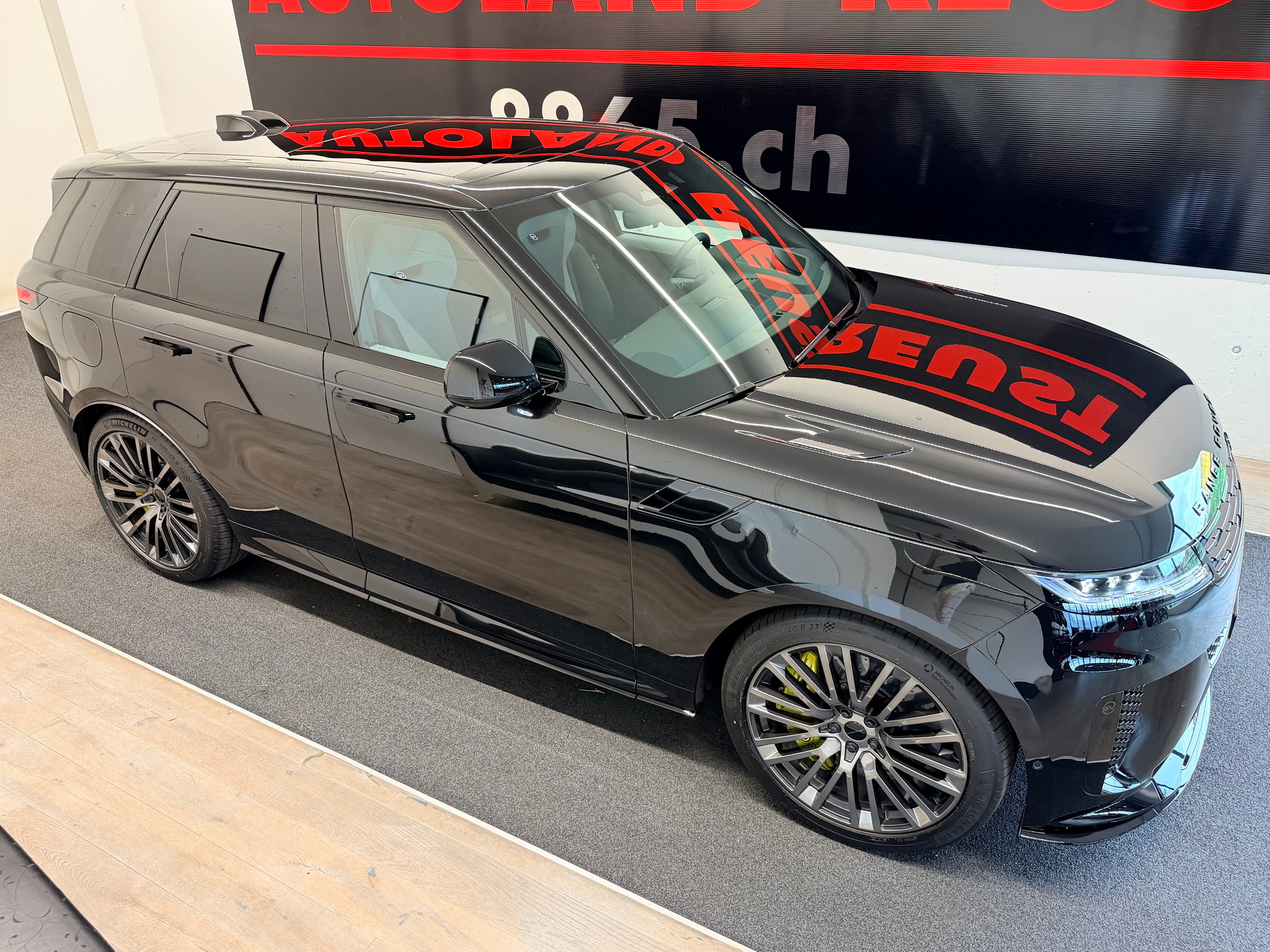 LAND ROVER Range Rover Sport P635 4.4 V8 SV-image-5