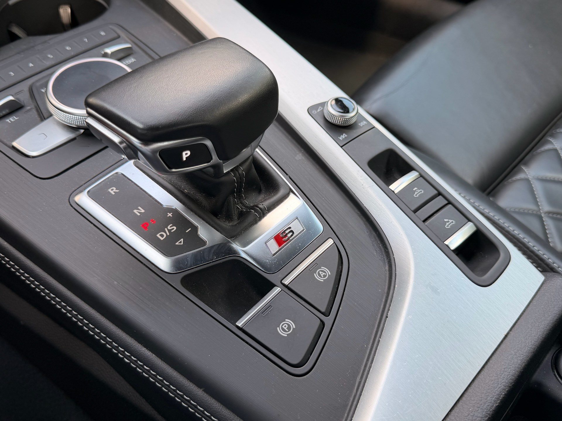 AUDI S5 Cabriolet 3.0 TFSI quattro *** TOPAUSSTATTUNG & WINTERRÄDER ***-image-21