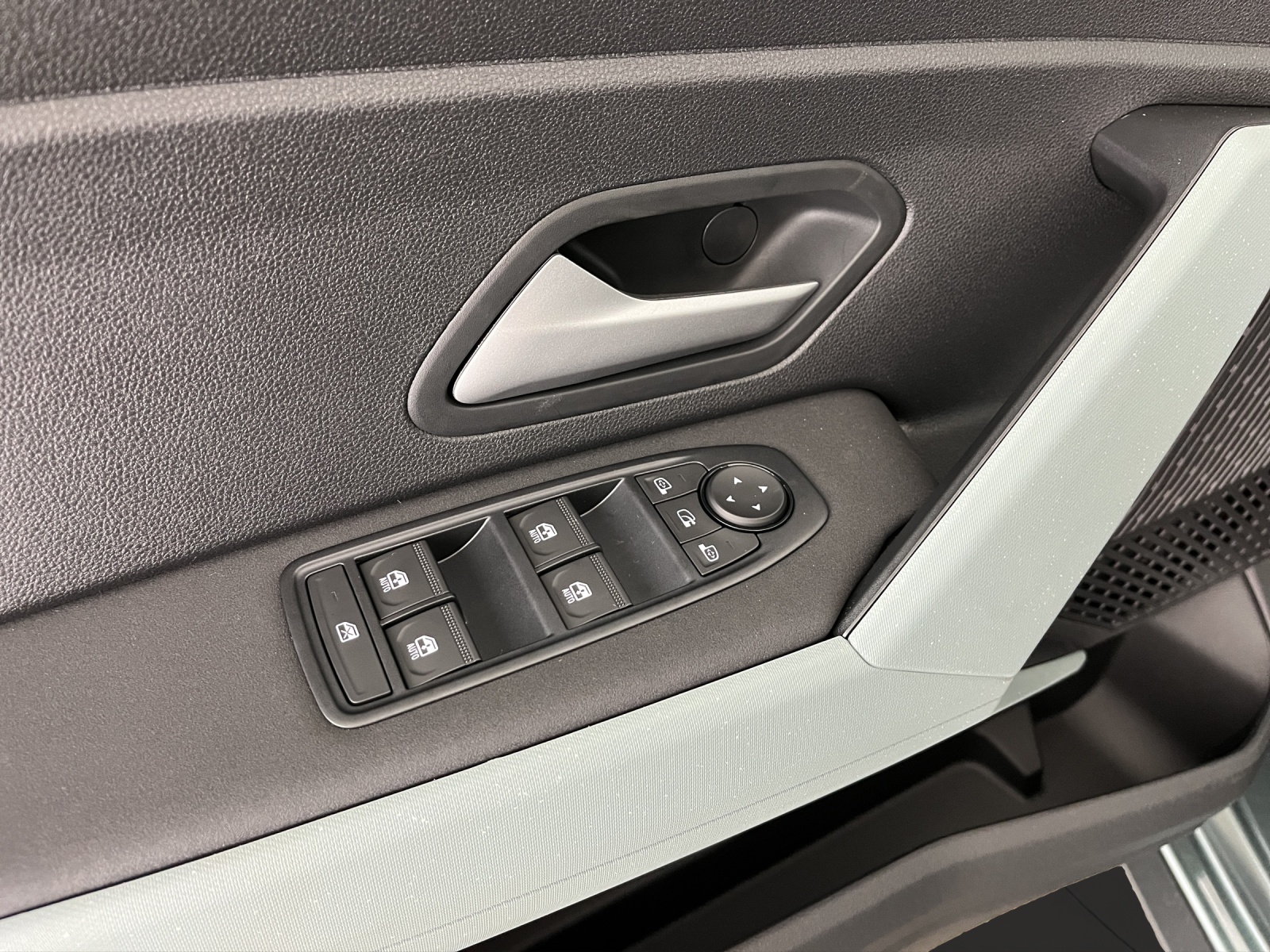 DACIA Bigster 1.2 Hybrid Extreme 4WD-image-12