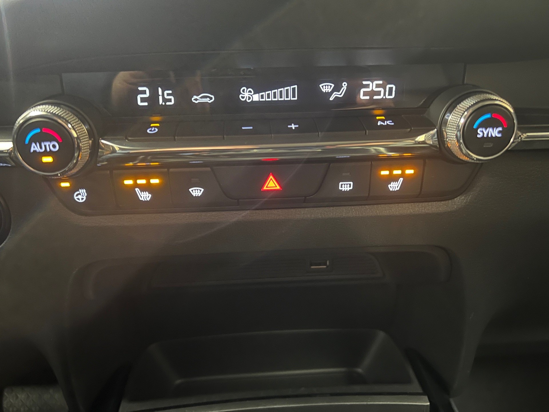 MAZDA CX-30 SKYACTIV-G M Hybrid 150 Ambition Plus FWD Automat-image-16