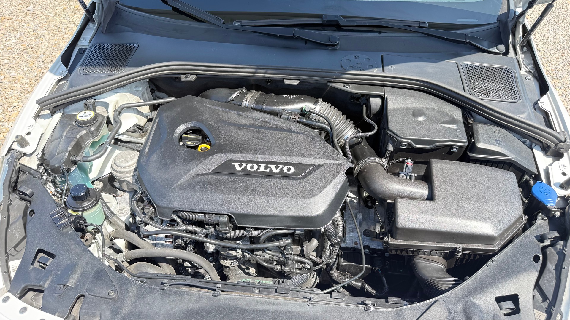 VOLVO V60 T4 Kinetic Powershift-image-23