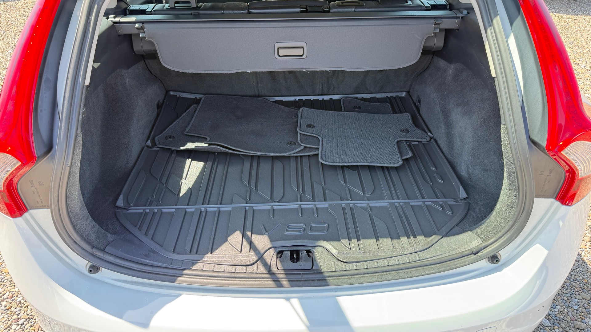 VOLVO V60 T4 Kinetic Powershift-image-22