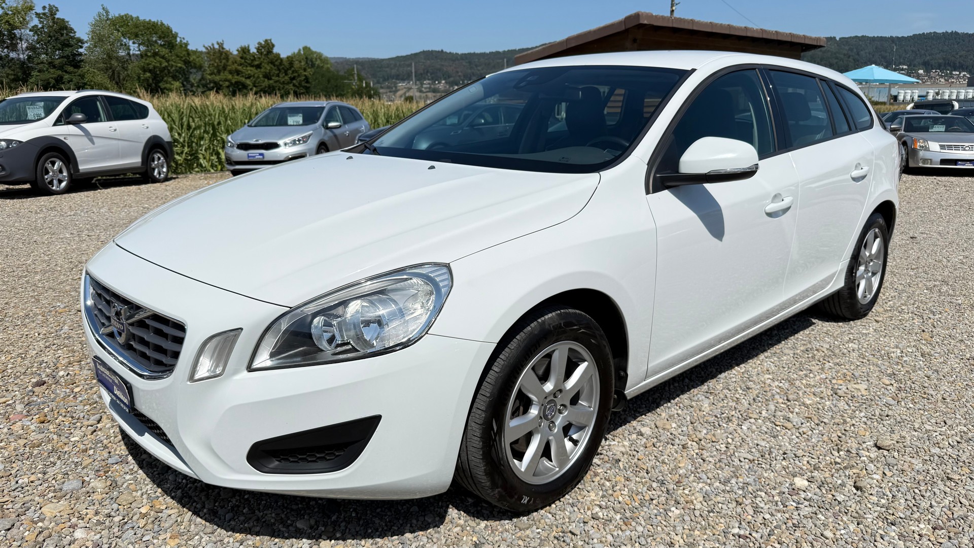 VOLVO V60 T4 Kinetic Powershift-image-0
