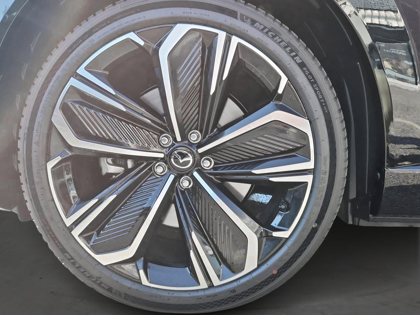 MAZDA CX-6e-image-15