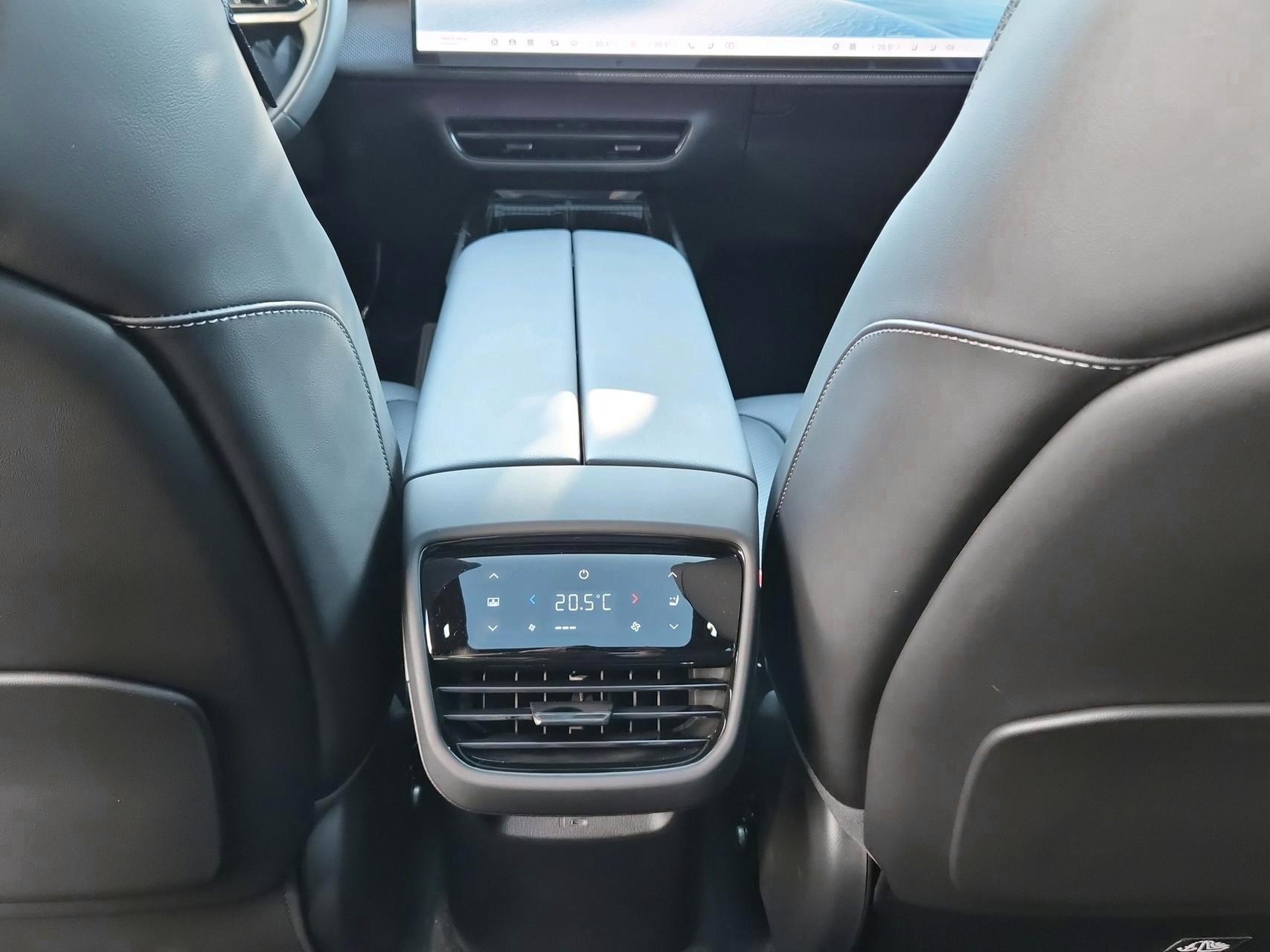 MAZDA CX-6e-image-12