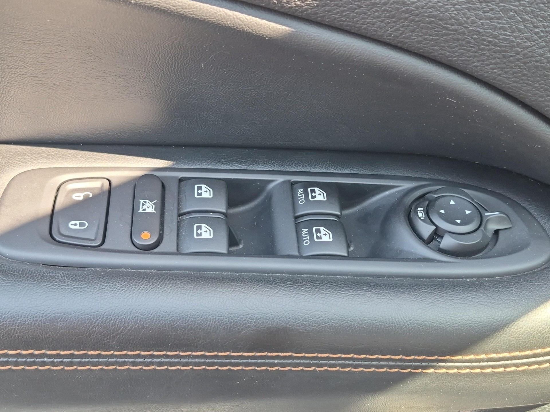 JEEP Compass 1.4 MultiAir Limited AWD-image-17