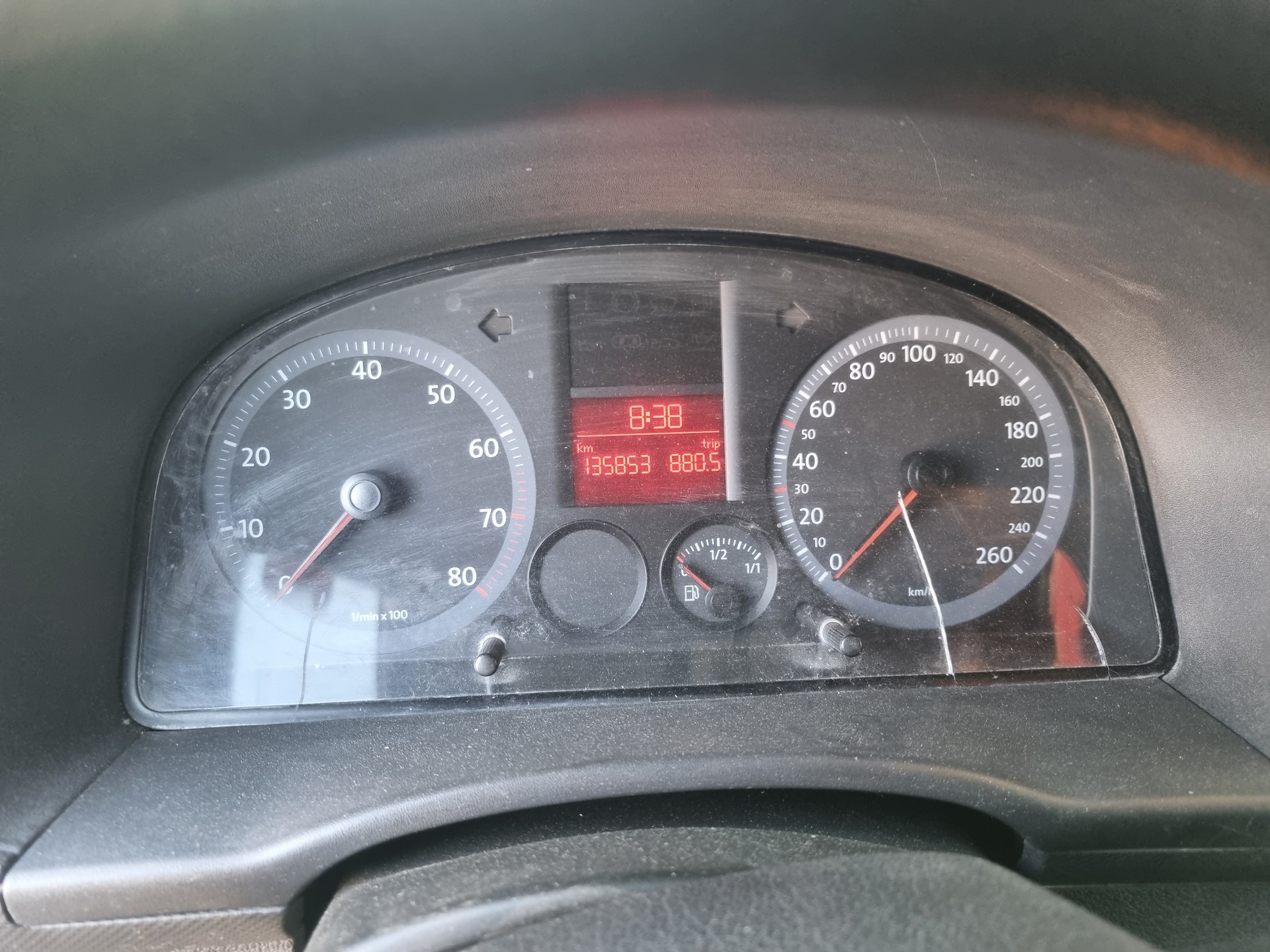 VW Caddy 1.4-image-8