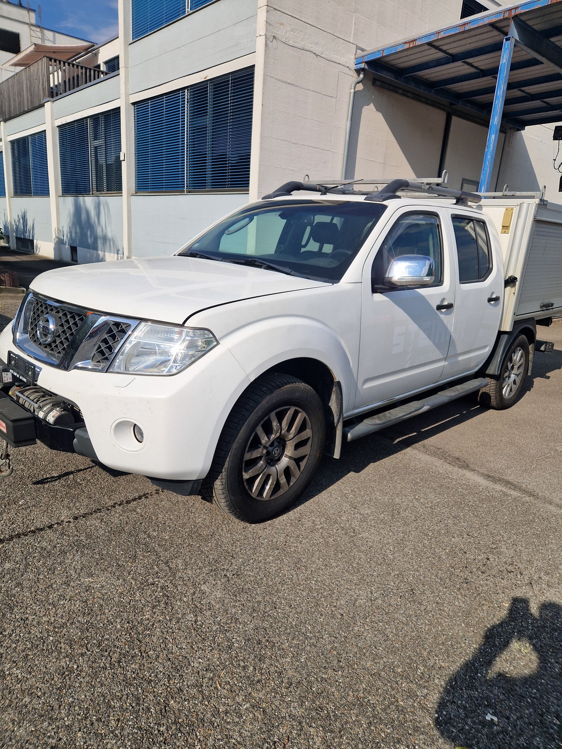 NISSAN Navara V6 Double Cab LE 3.0 dCi 4WD Automat-image-3