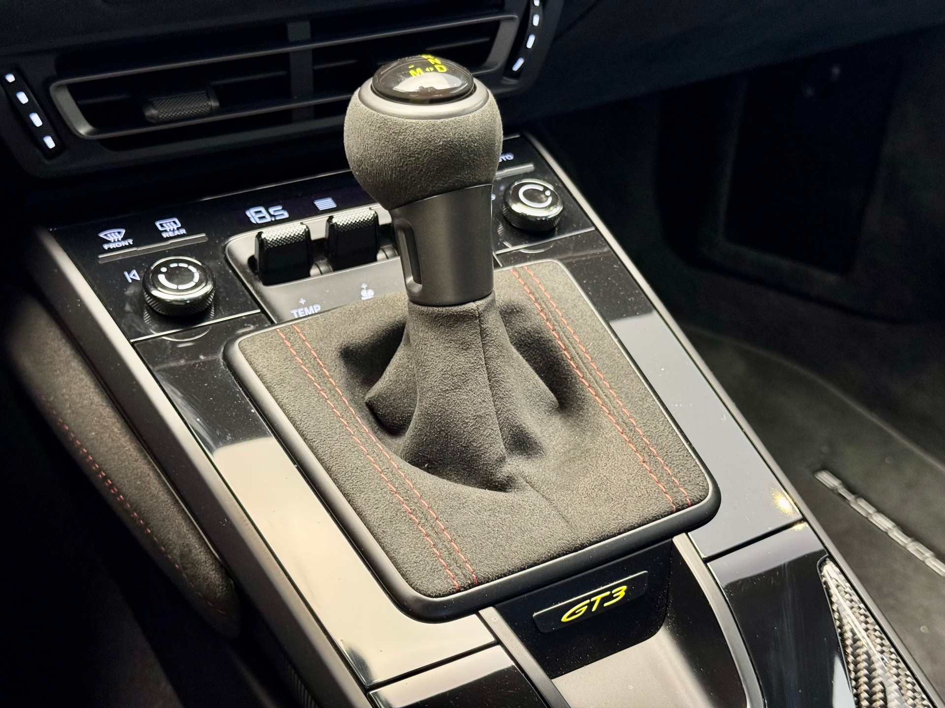 PORSCHE 911 GT3 PDK-image-13