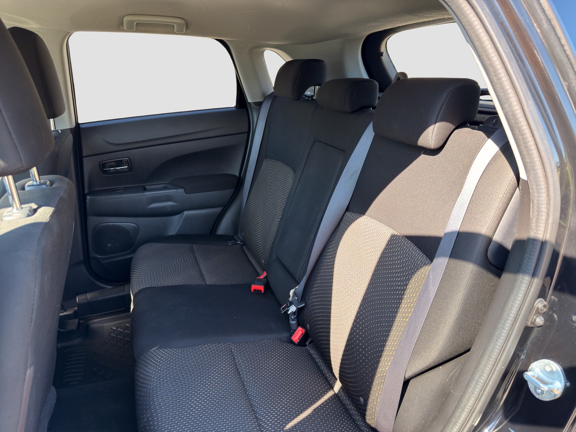 MITSUBISHI ASX 2.2 DID Celebration 300K 4WD Automatic-image-13