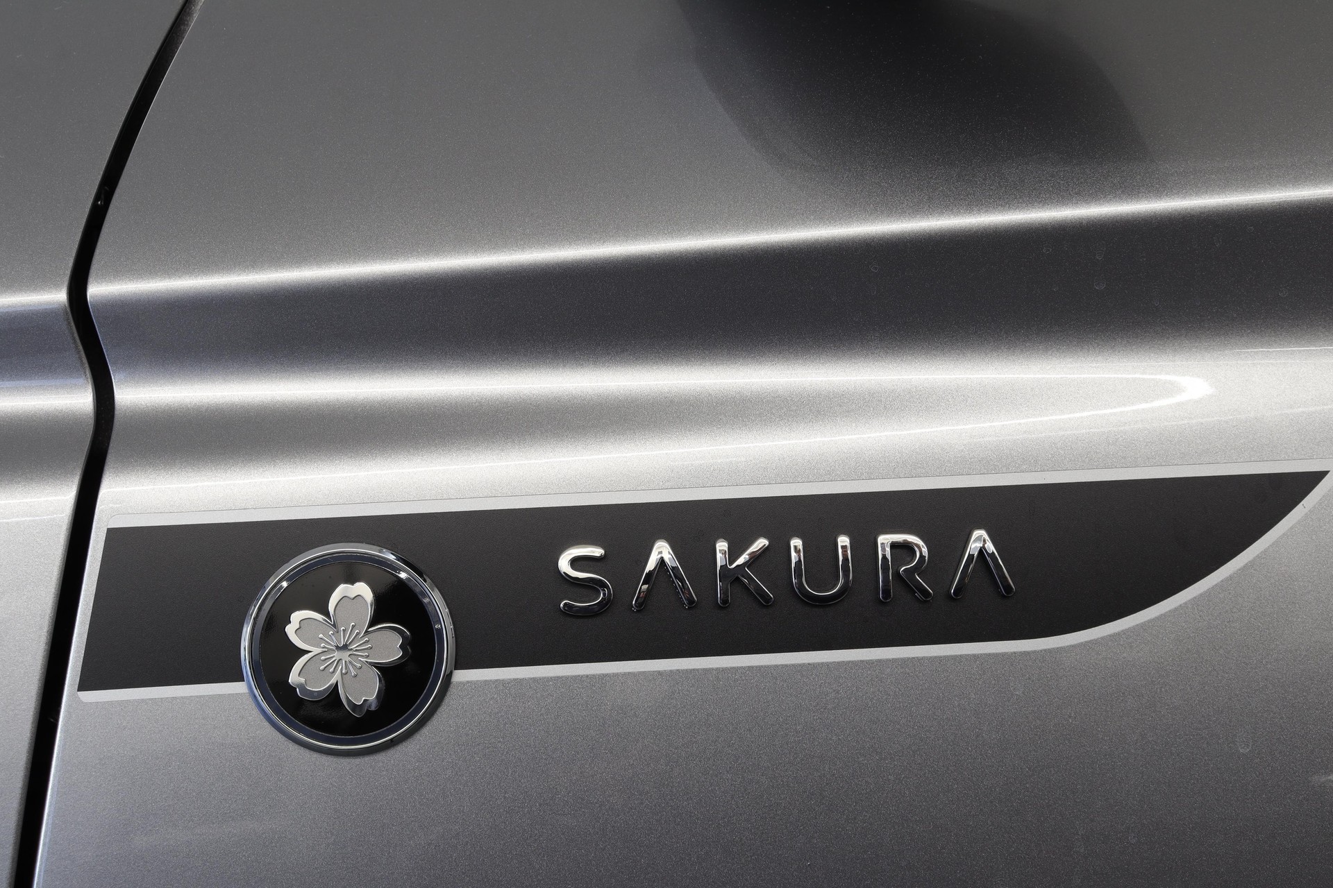 SUZUKI Swift 1.2 Sakura Top Hybrid 4x4-image-10