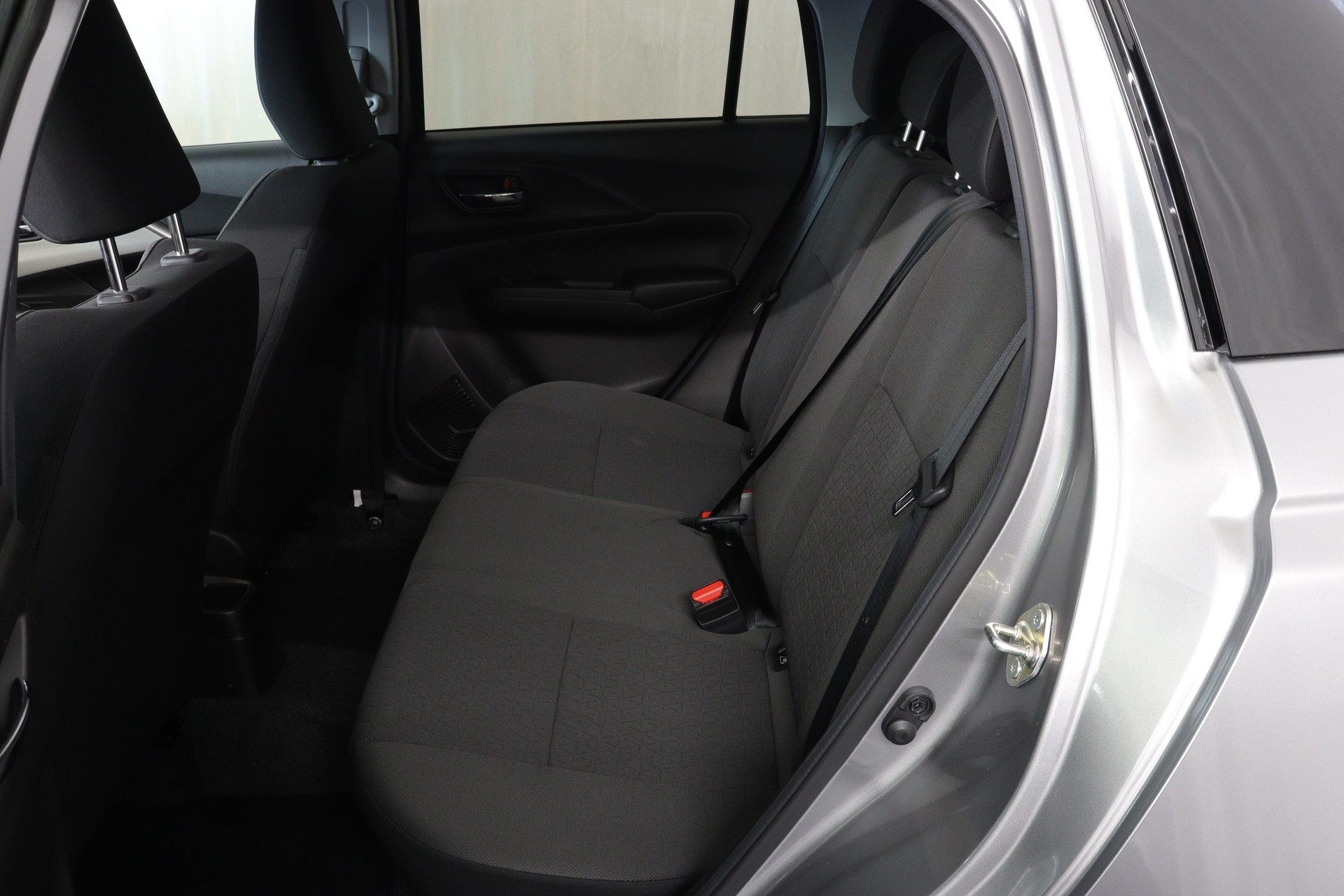 SUZUKI Swift 1.2 Sakura Top Hybrid 4x4-image-8
