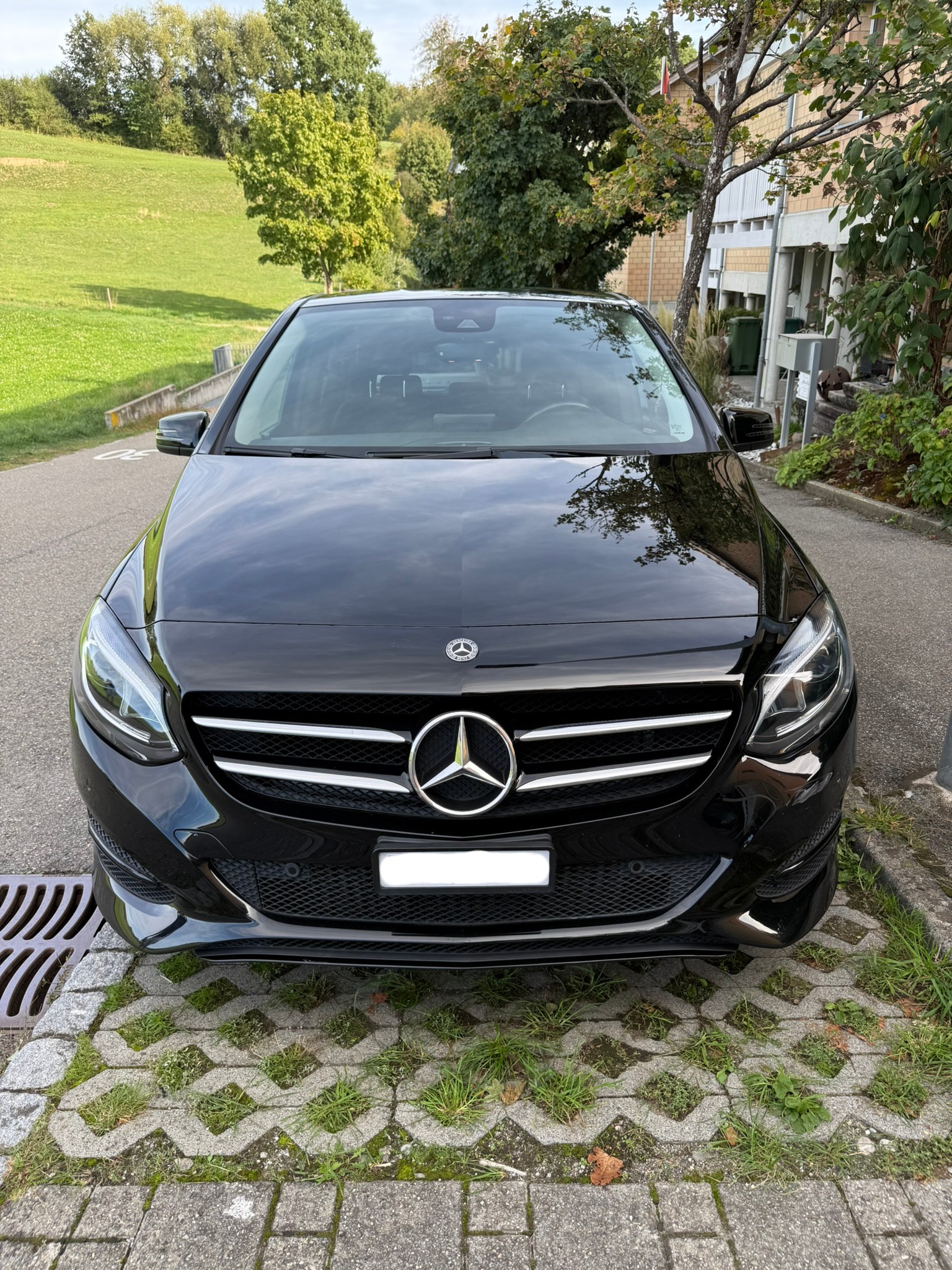 MERCEDES-BENZ B 220 4m-image-0
