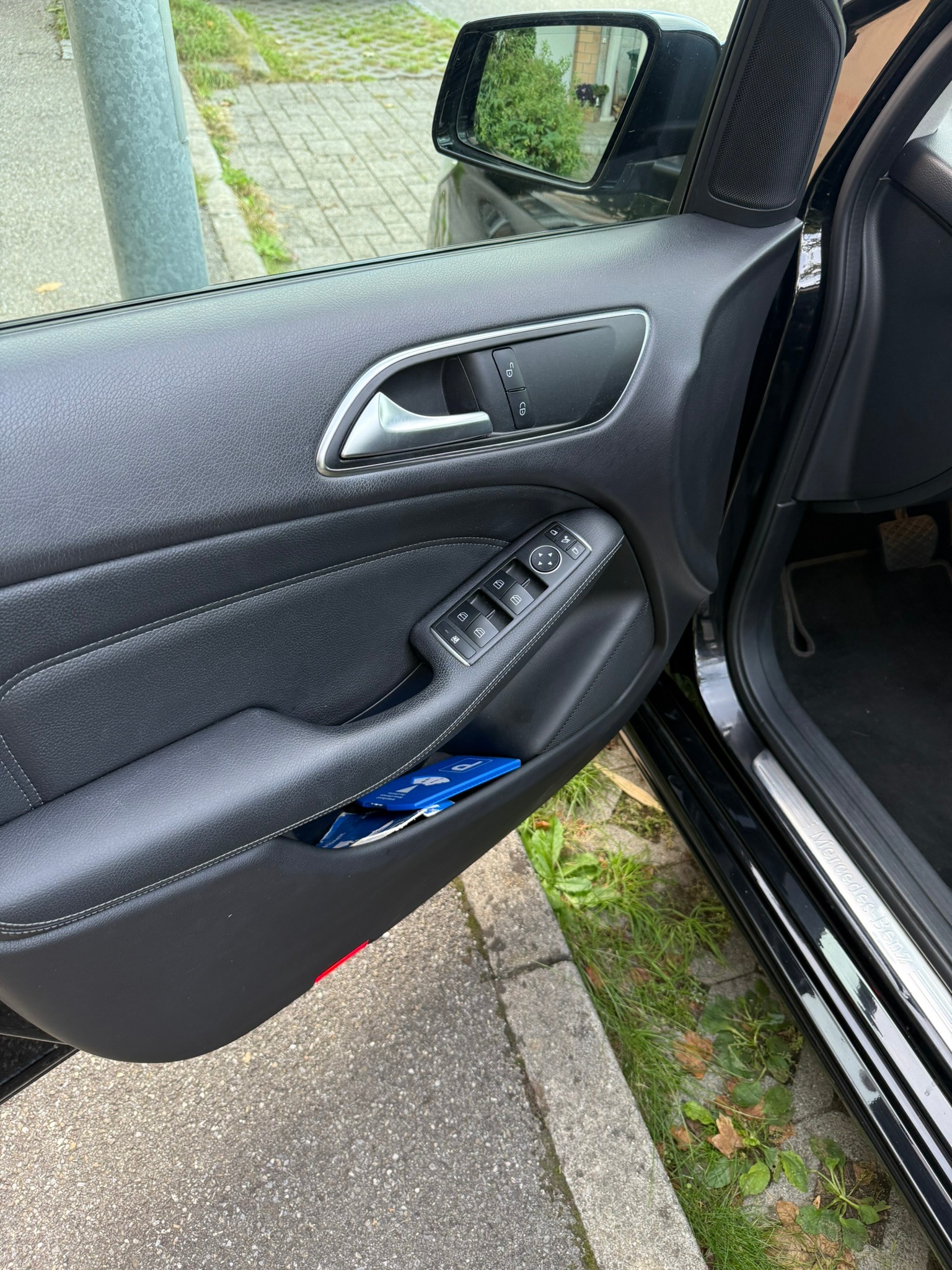 MERCEDES-BENZ B 220 4m-image-9