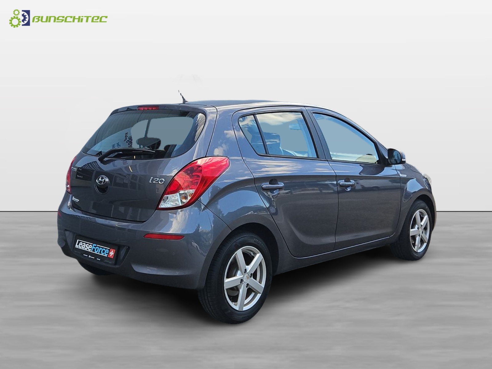 HYUNDAI i20 1.4 Style-image-4
