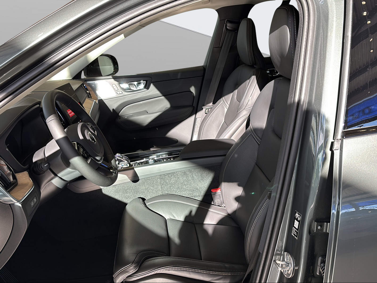 VOLVO XC60 T8 eAWD PluginHybrid Ultra Dark Geartronic-image-8