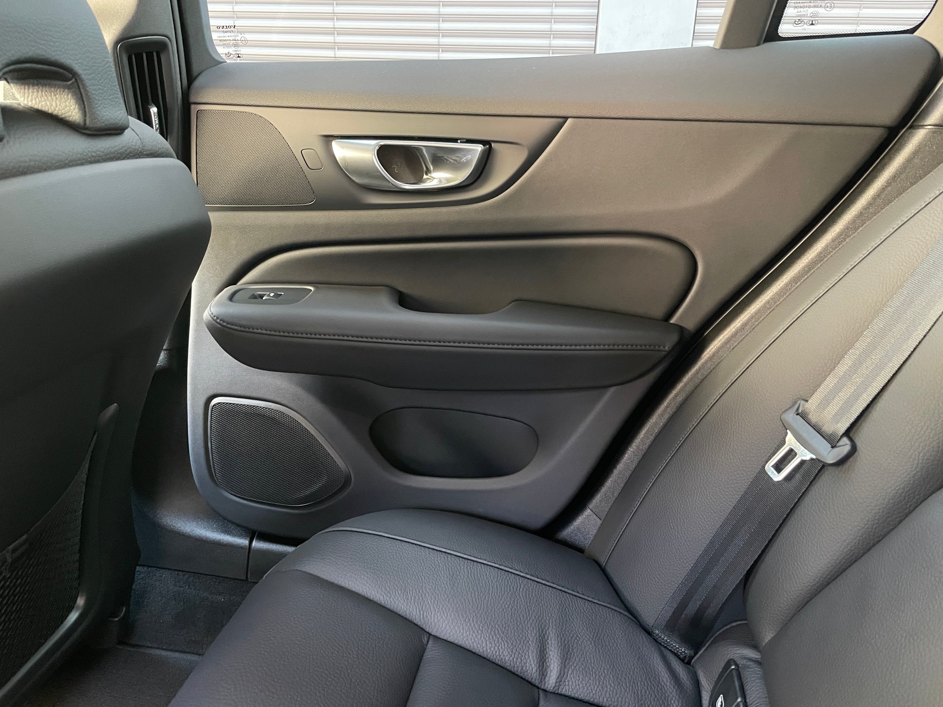 VOLVO V60 Cross Country B5 Mild Hybrid Plus AWD Geartronic-image-14