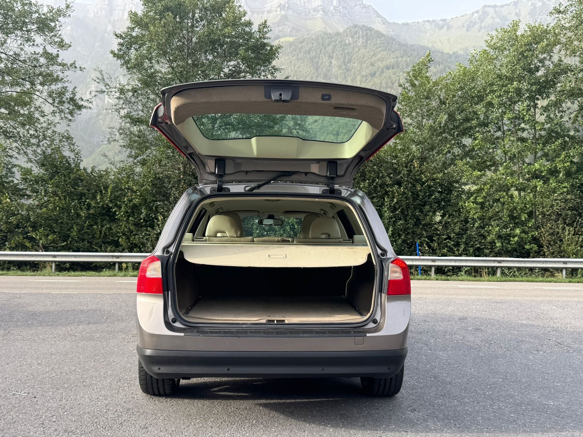 VOLVO V70 2.0-image-5