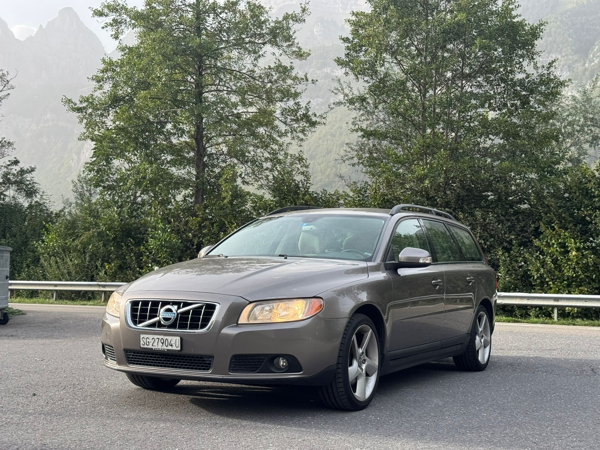 VOLVO V70 2.0-image-3