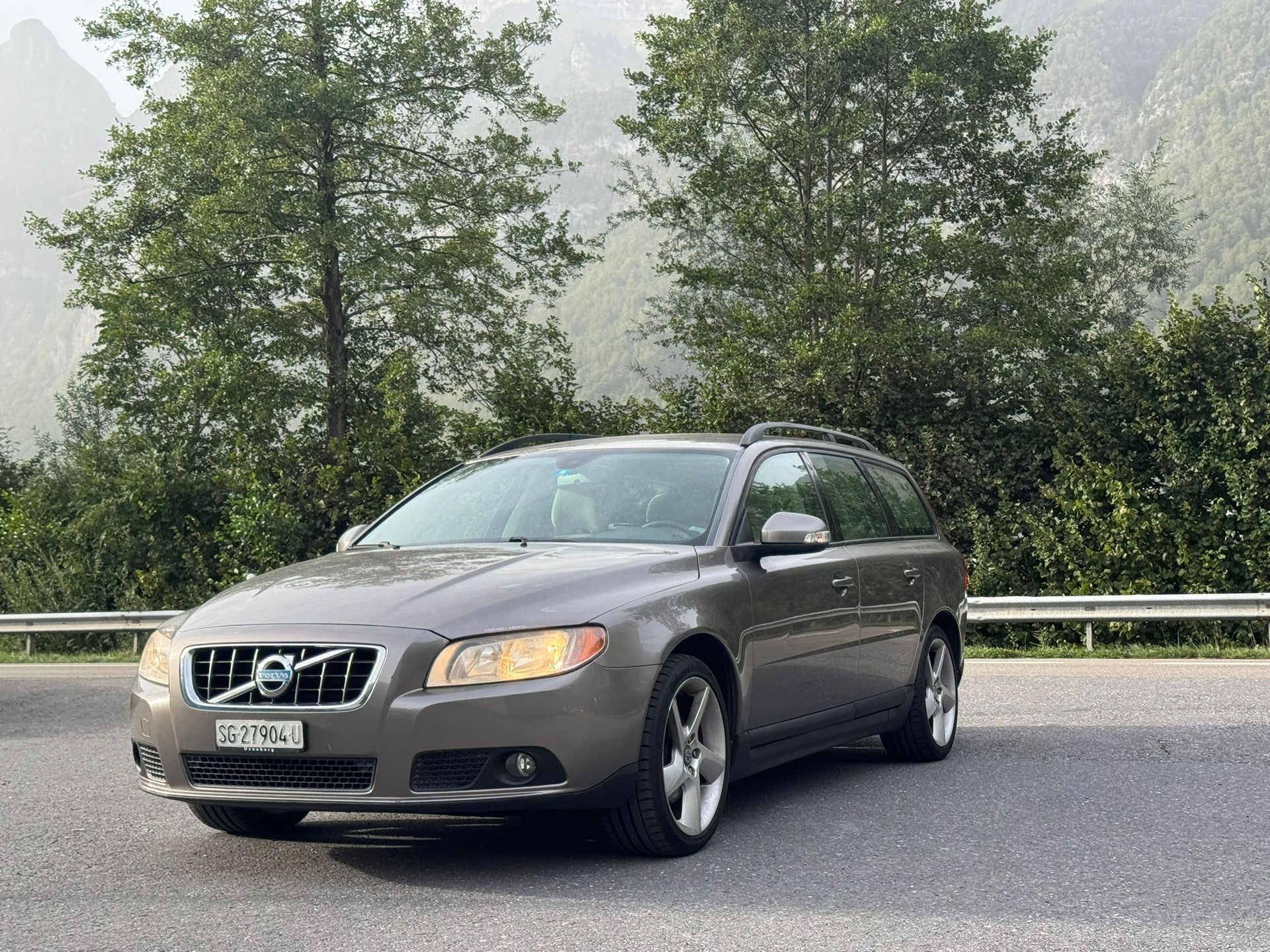 VOLVO V70 2.0-image-6