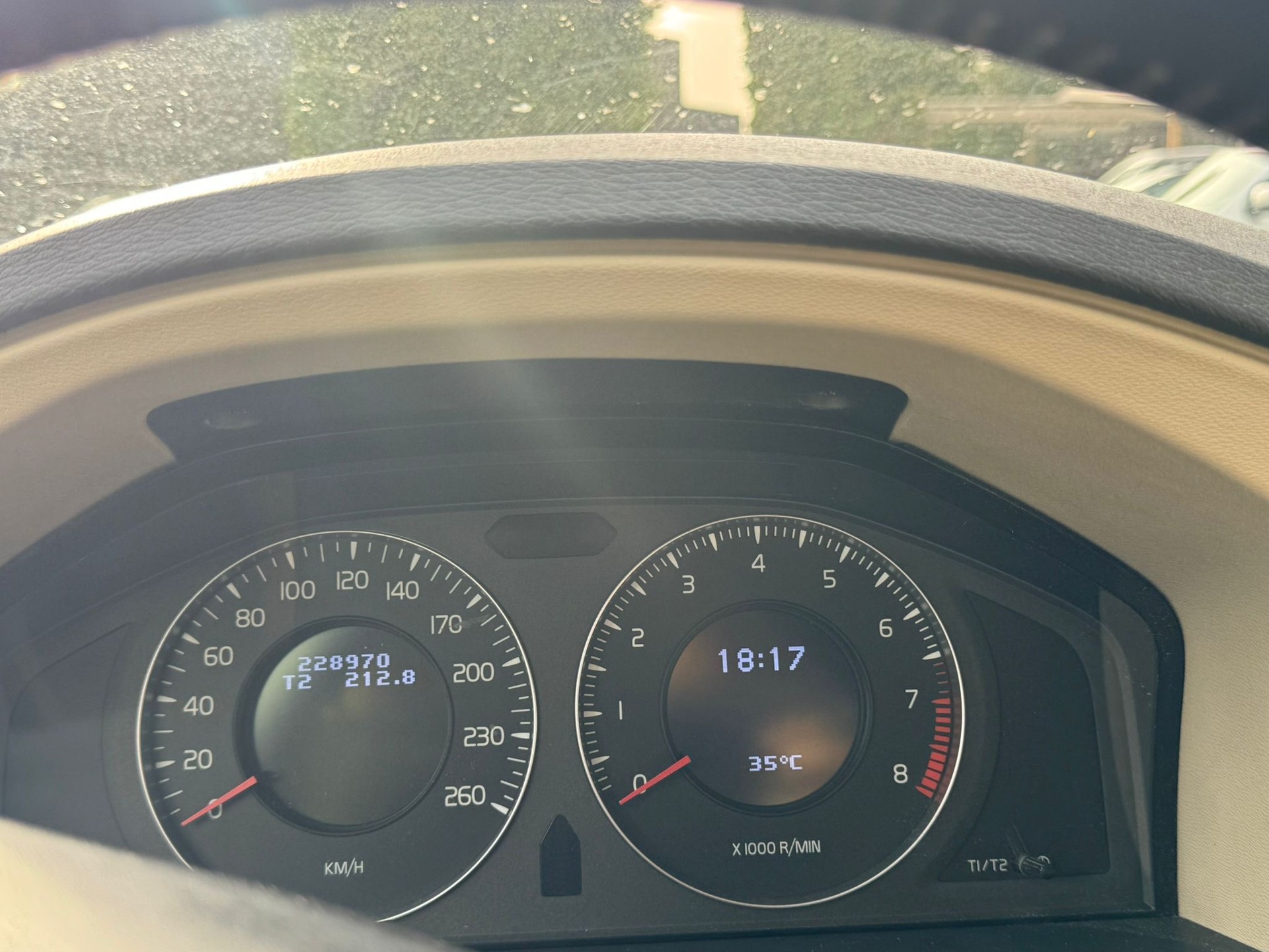 VOLVO V70 2.0-image-13