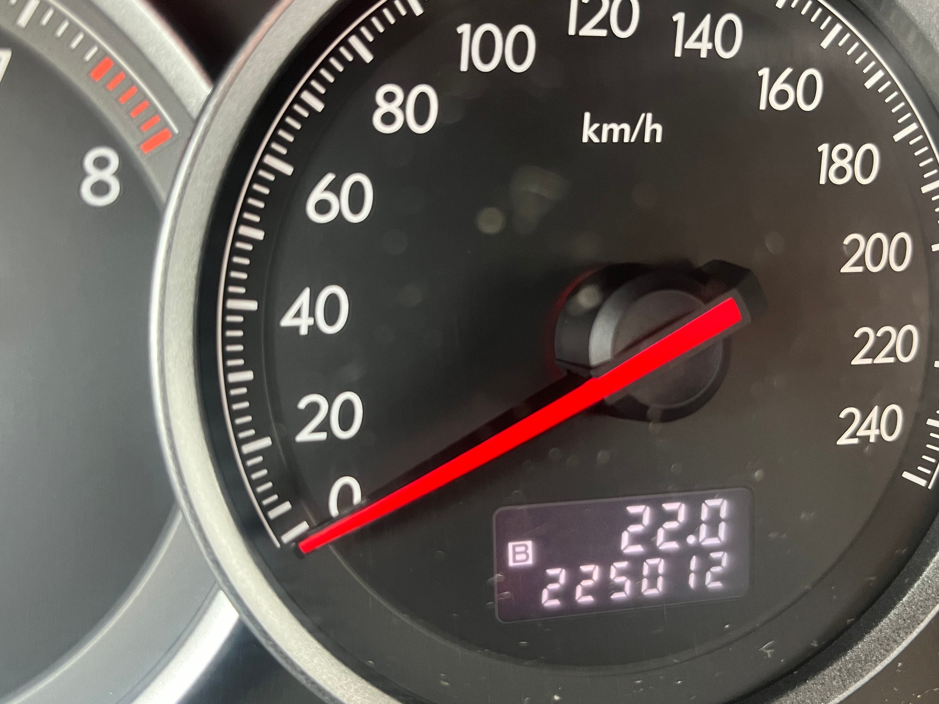 SUBARU Legacy 2.0R AWD Swiss-image-13