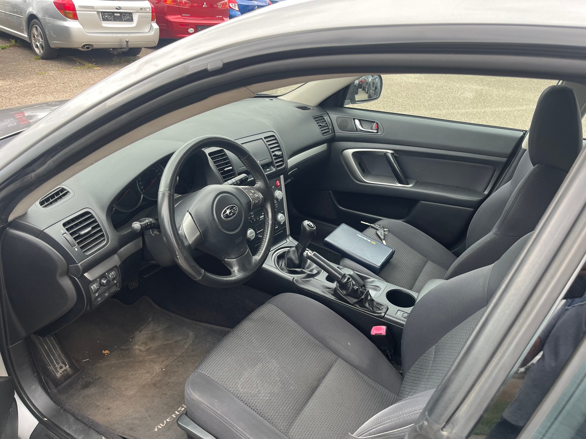 SUBARU Legacy 2.0R AWD Swiss-image-8