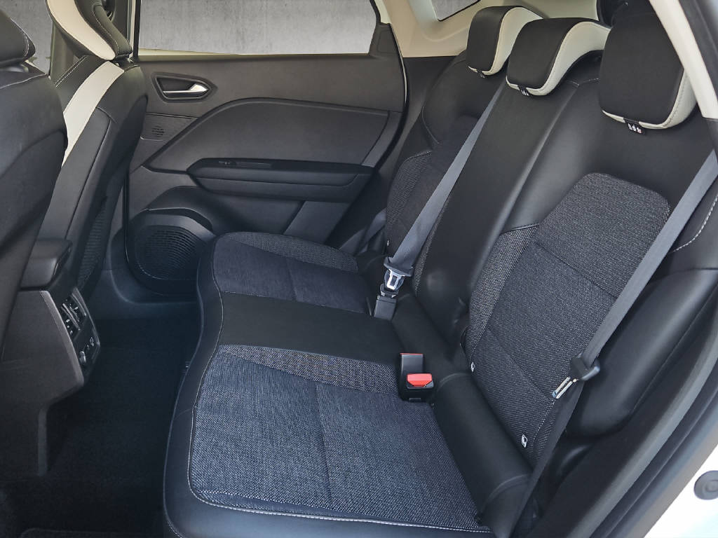 RENAULT Captur 1.3 TCe 140 techno EDC-image-5