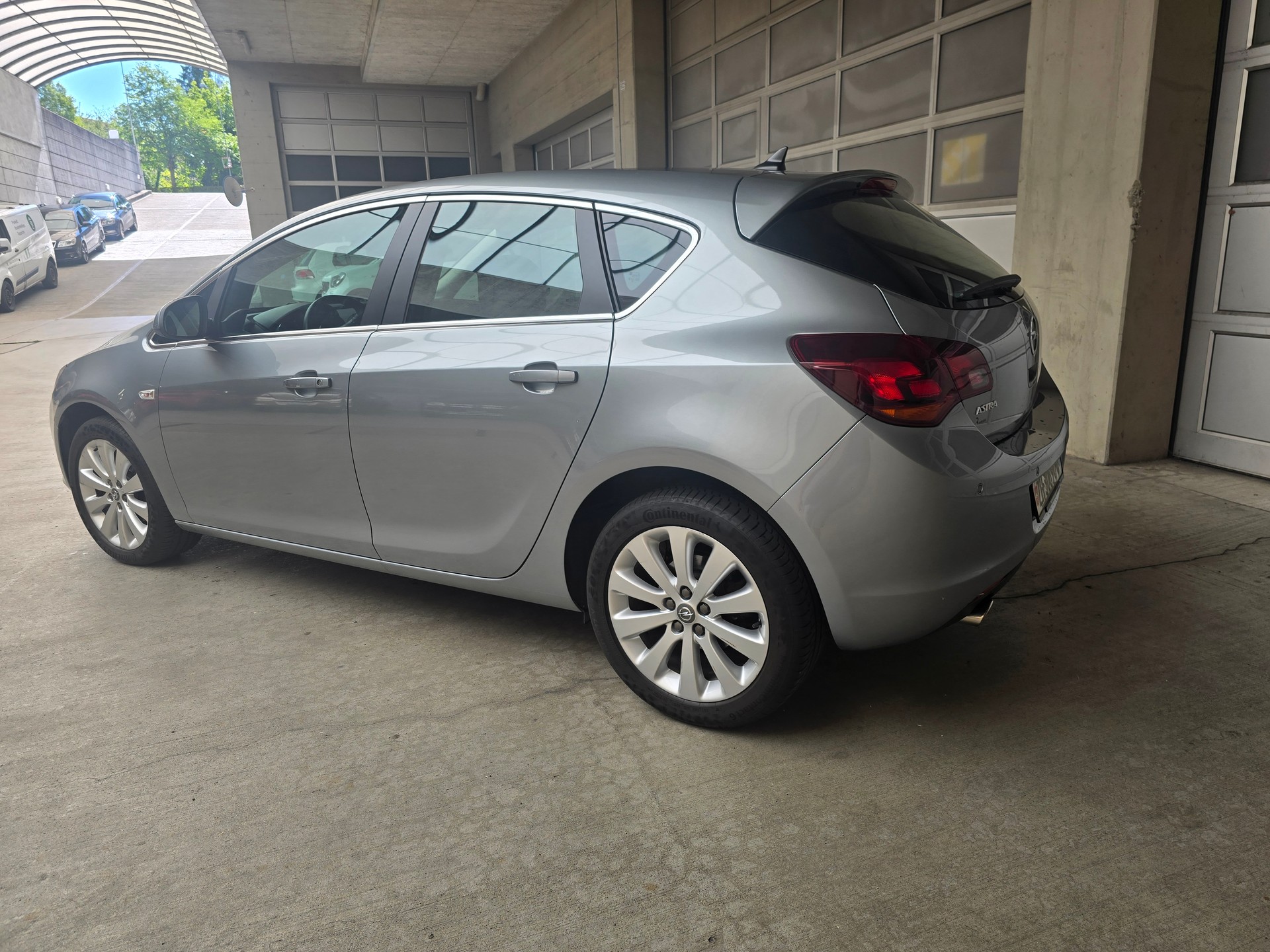 OPEL Astra 1.4i 16V Turbo Automatic-image-2