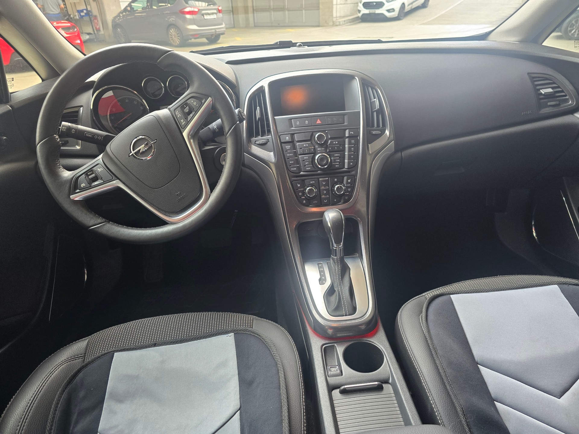 OPEL Astra 1.4i 16V Turbo Automatic-image-5