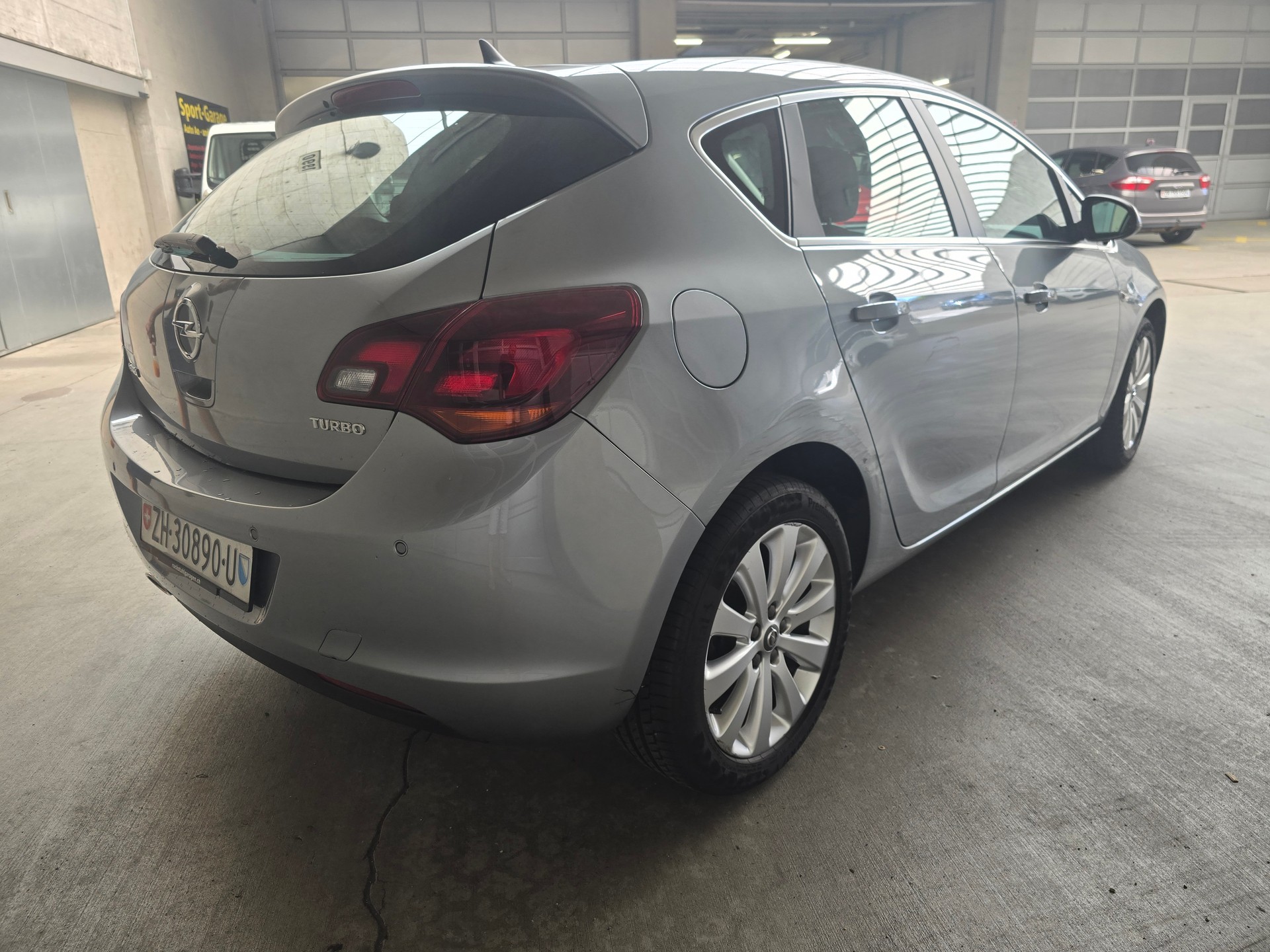 OPEL Astra 1.4i 16V Turbo Automatic-image-3