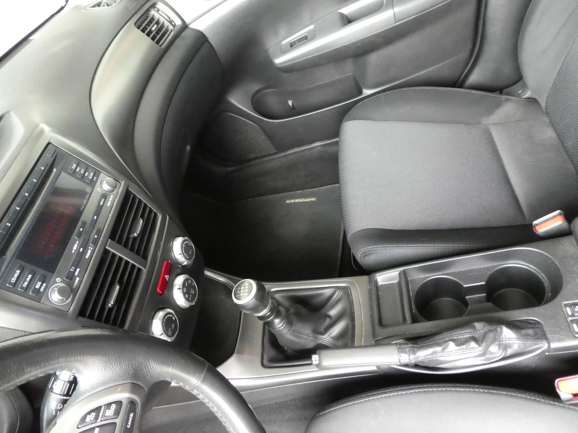 SUBARU Impreza 2.0D Swiss-image-10