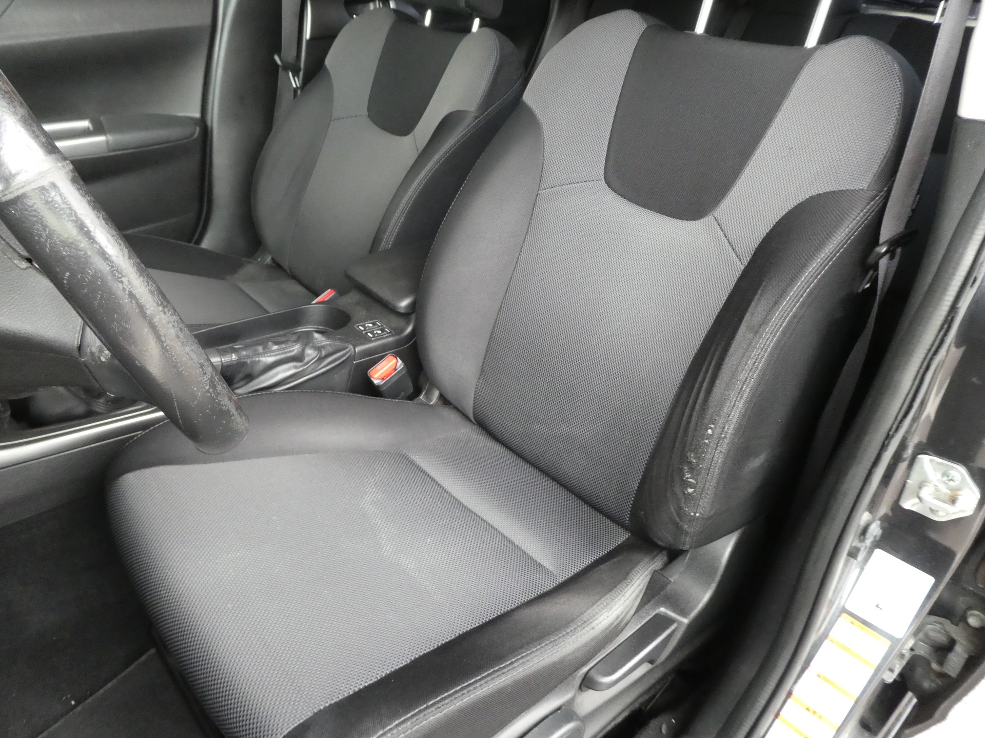 SUBARU Impreza 2.0D Swiss-image-8