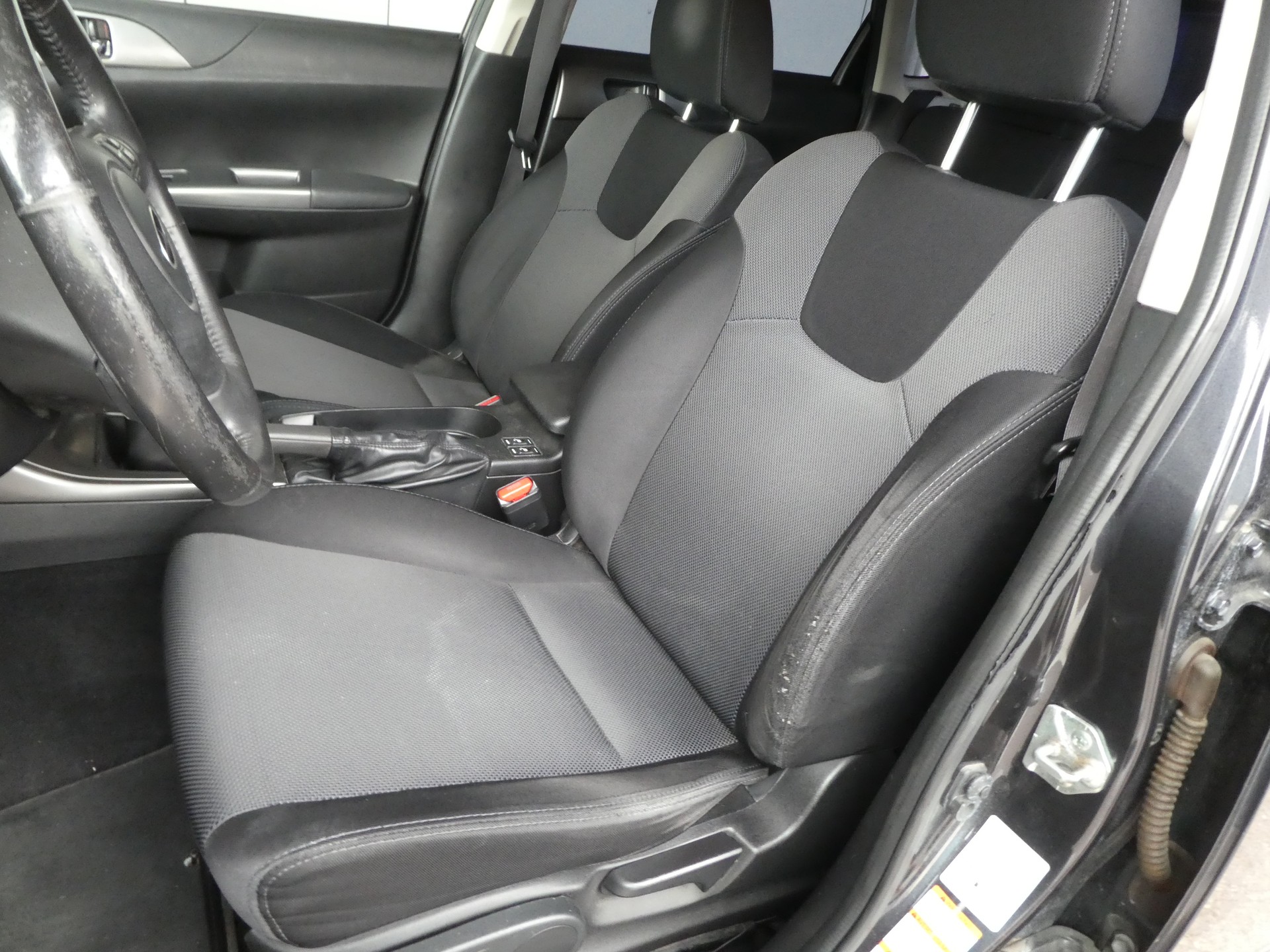 SUBARU Impreza 2.0D Swiss-image-7