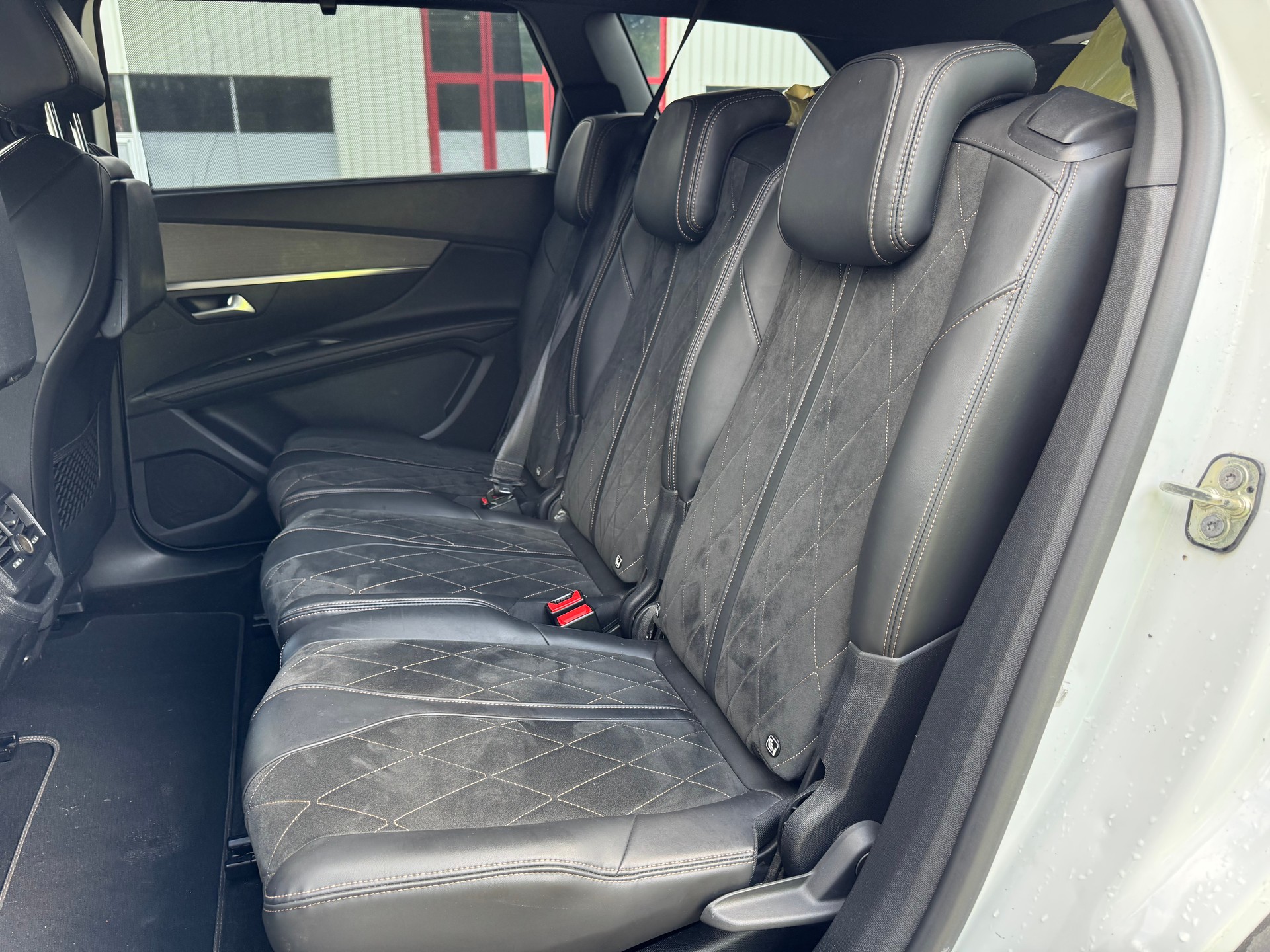 PEUGEOT 5008 2.0 BlueHDi GT EAT-image-8